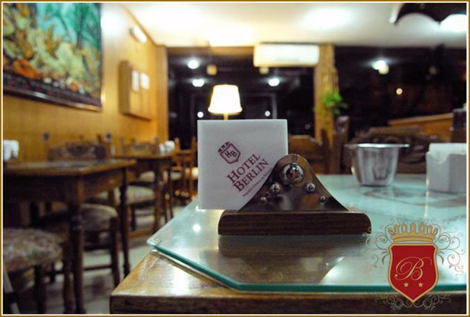 Hotel Berlin Gualeguaychú Extérieur photo